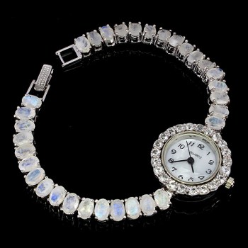 Zilveren horloge gezet met regenboog Maansteen en wit Topaas